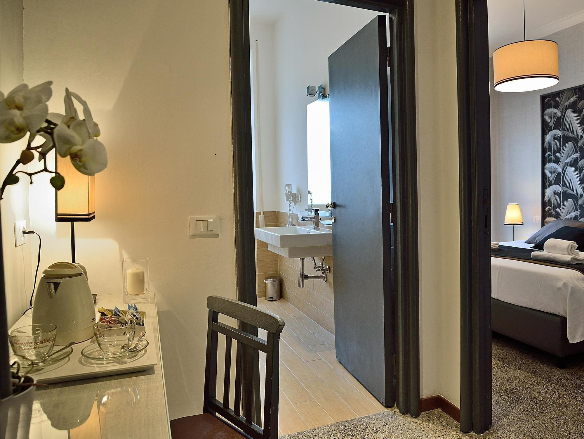 94Rooms Vatican Guest House - Vigliena ローマ エクステリア 写真