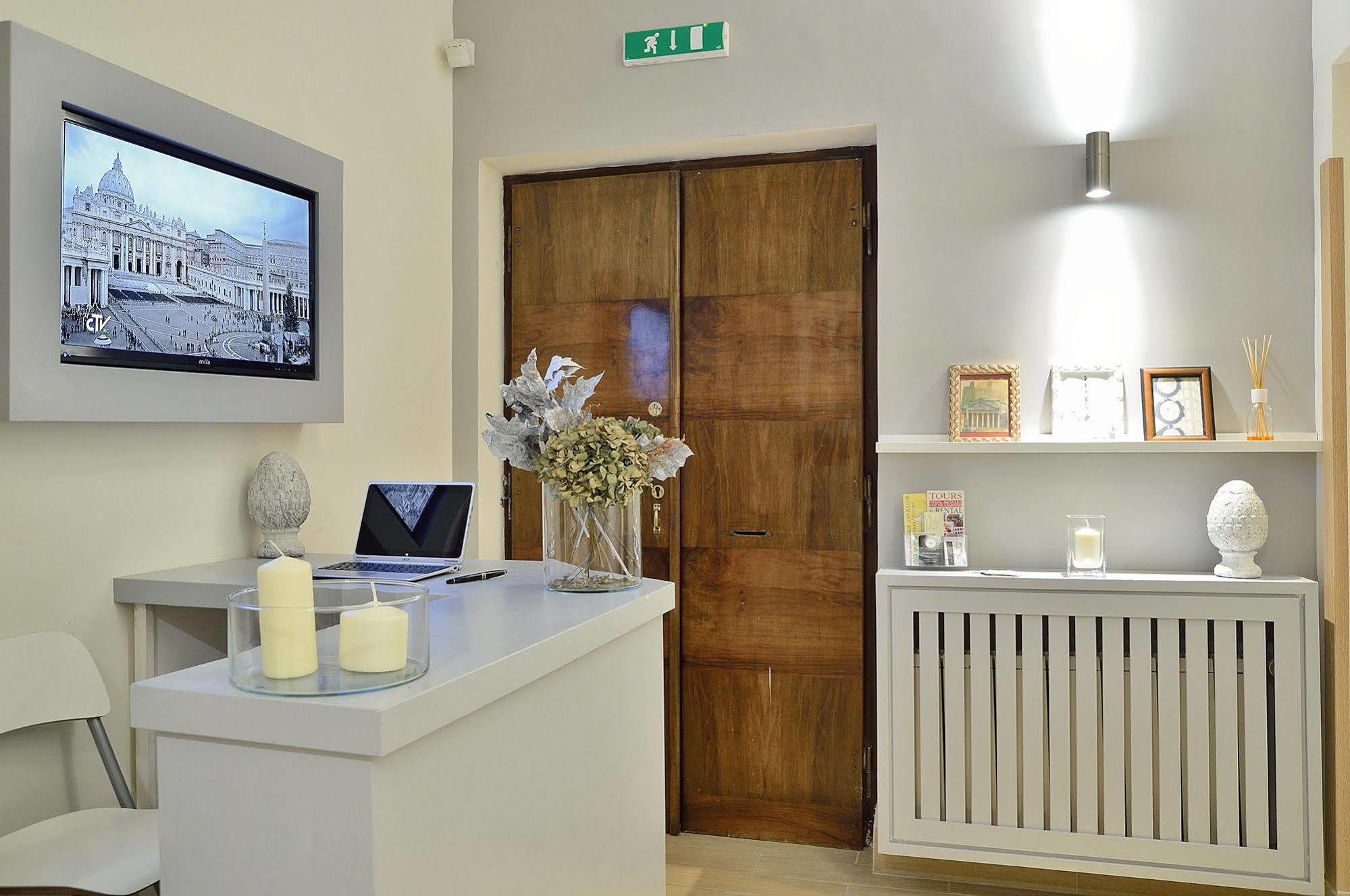 94Rooms Vatican Guest House - Vigliena ローマ エクステリア 写真